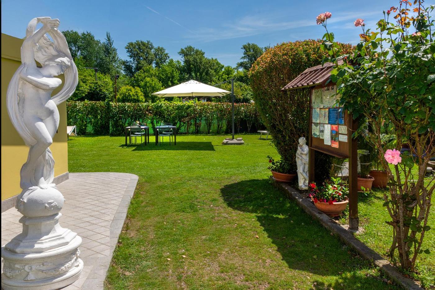La Mandolata Dei Poeti Apartaments Лукка Экстерьер фото