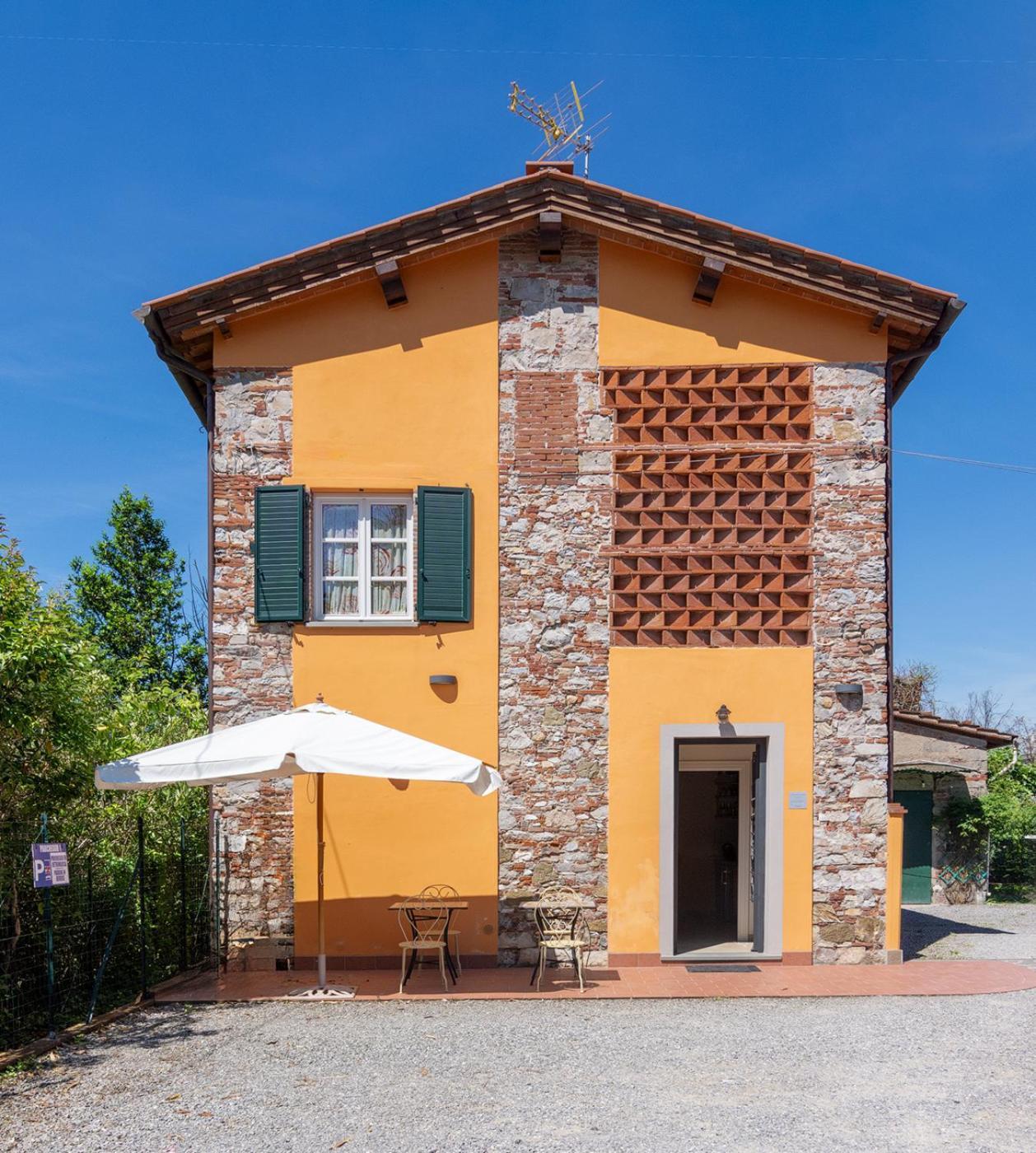 La Mandolata Dei Poeti Apartaments Лукка Экстерьер фото